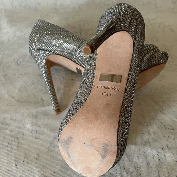 Badgley Mishka Champagne sparkle Platform high heels - Picture 5 of 5